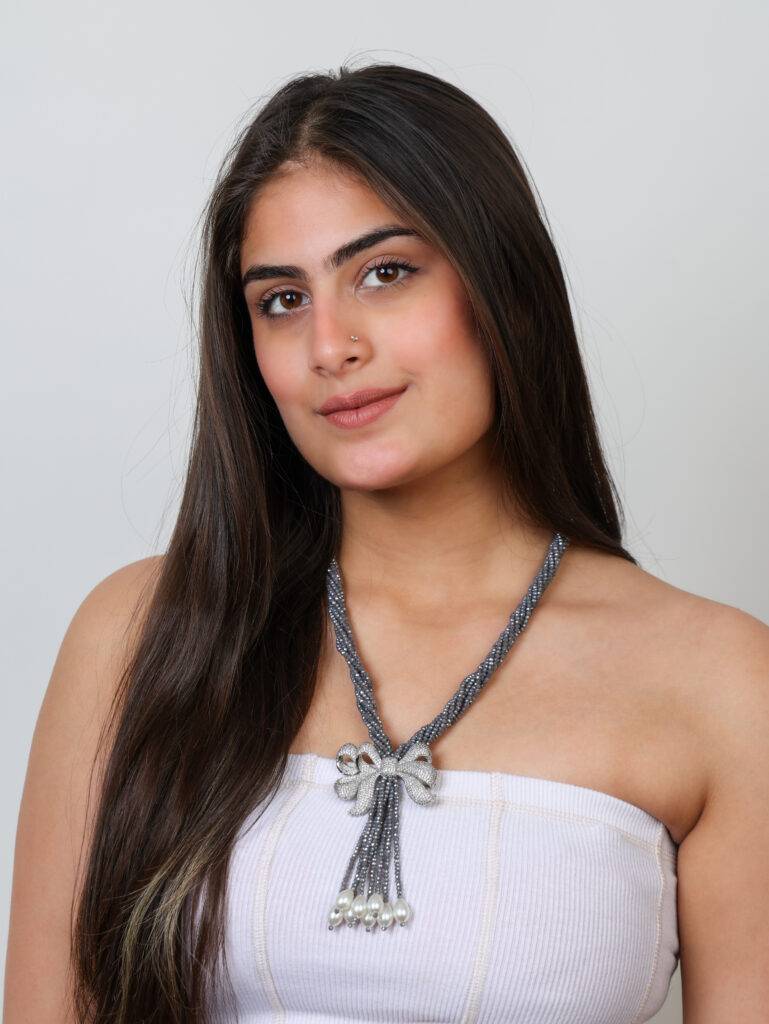 Bow Necklace