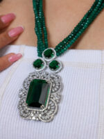 Dark Gleam Pendant Set